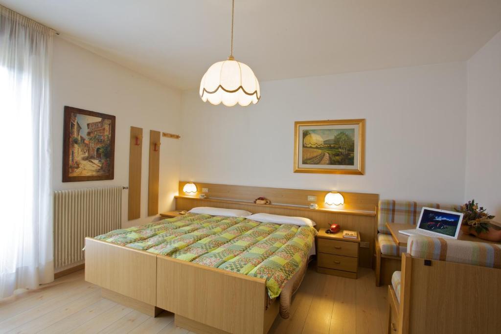 Albergo Bellaria Carano  Quarto foto